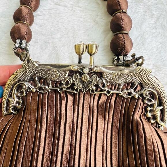 Silk Satin Evening Handbag Retro Vintage with Pearl like Handle - Picture 11 of 12